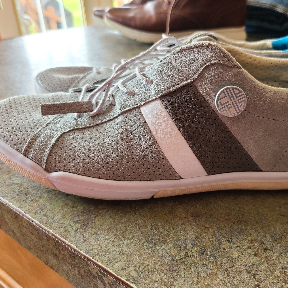 Mens shoes